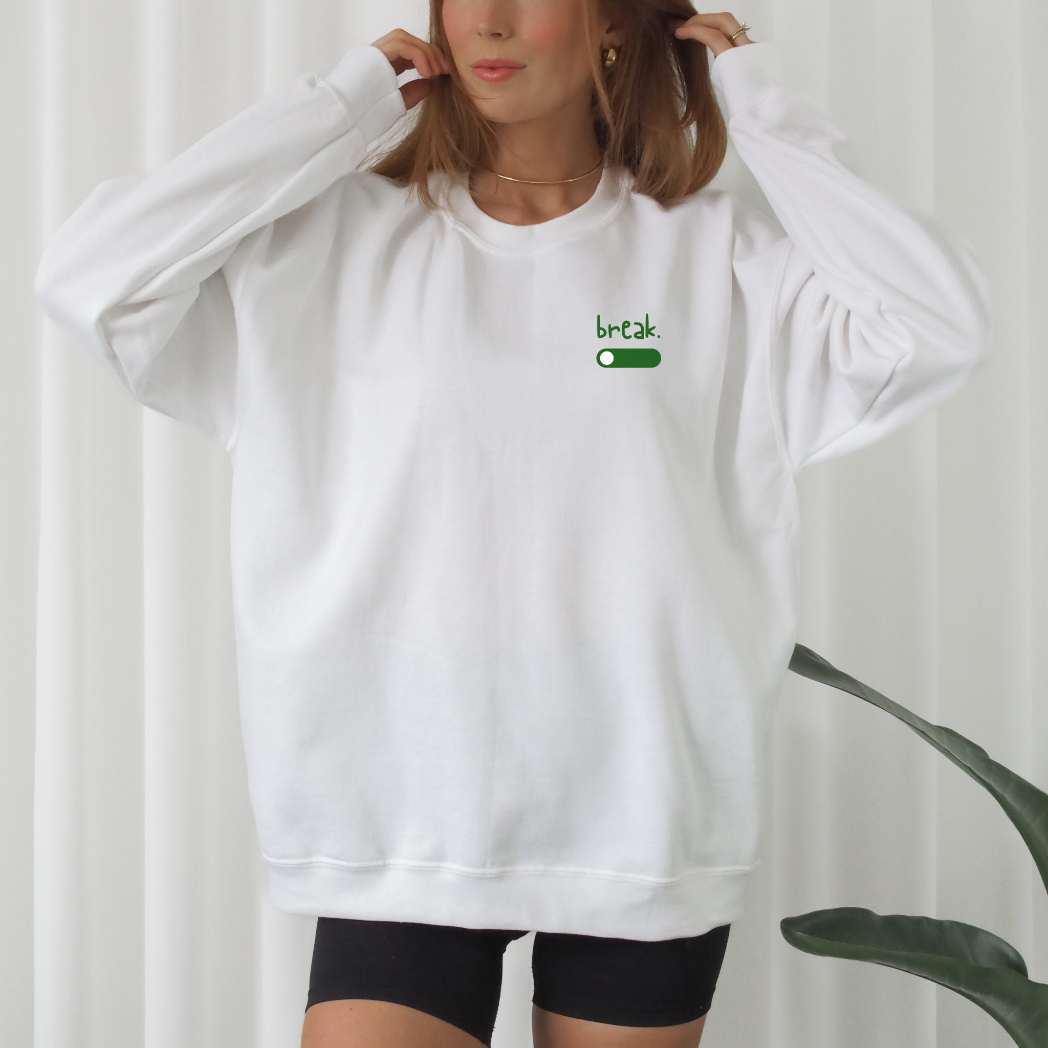 Plotterdatei „Break“ mit dem Spruch „what is your time out?“ und vielen kleinen Symbolen für verschiedene Hobbys wie Stricken, Nähen, Backen, Radfahren, Kochen und Laufen. Minimalistisches Line-Art-Design, entstanden in Kooperation mit Sandrina von @sunnio.sewingstorys. Ideal für Shirts, Taschen und kreative DIY-Projekte.