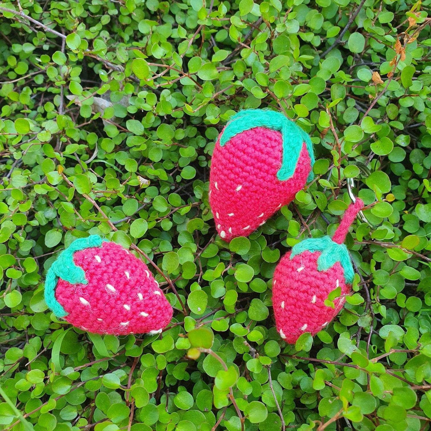 Häkelanleitung Erdbeeren/Anhänger 3 Größen - Sewando