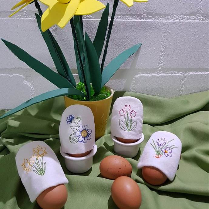 Stickdatei 8 Eierwärmer mit Blumen - Sewando