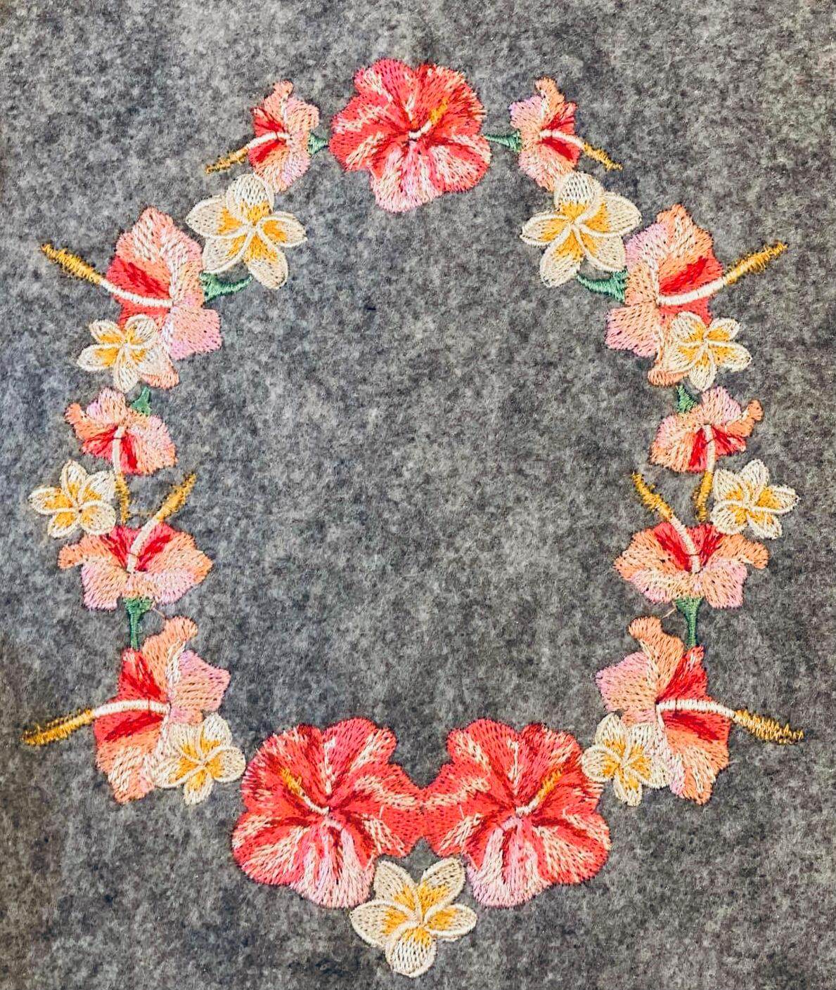 Blumenrahmen Stickdatei – Tropisches Blumenmotiv als verspielter Rahmen - Sewando