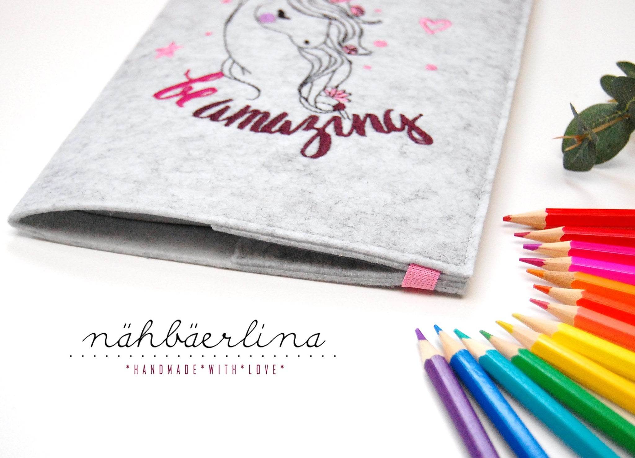Einhorn Stickdatei, fröhliches Doodle Kindermotiv für deine Stickmaschine - Sewando