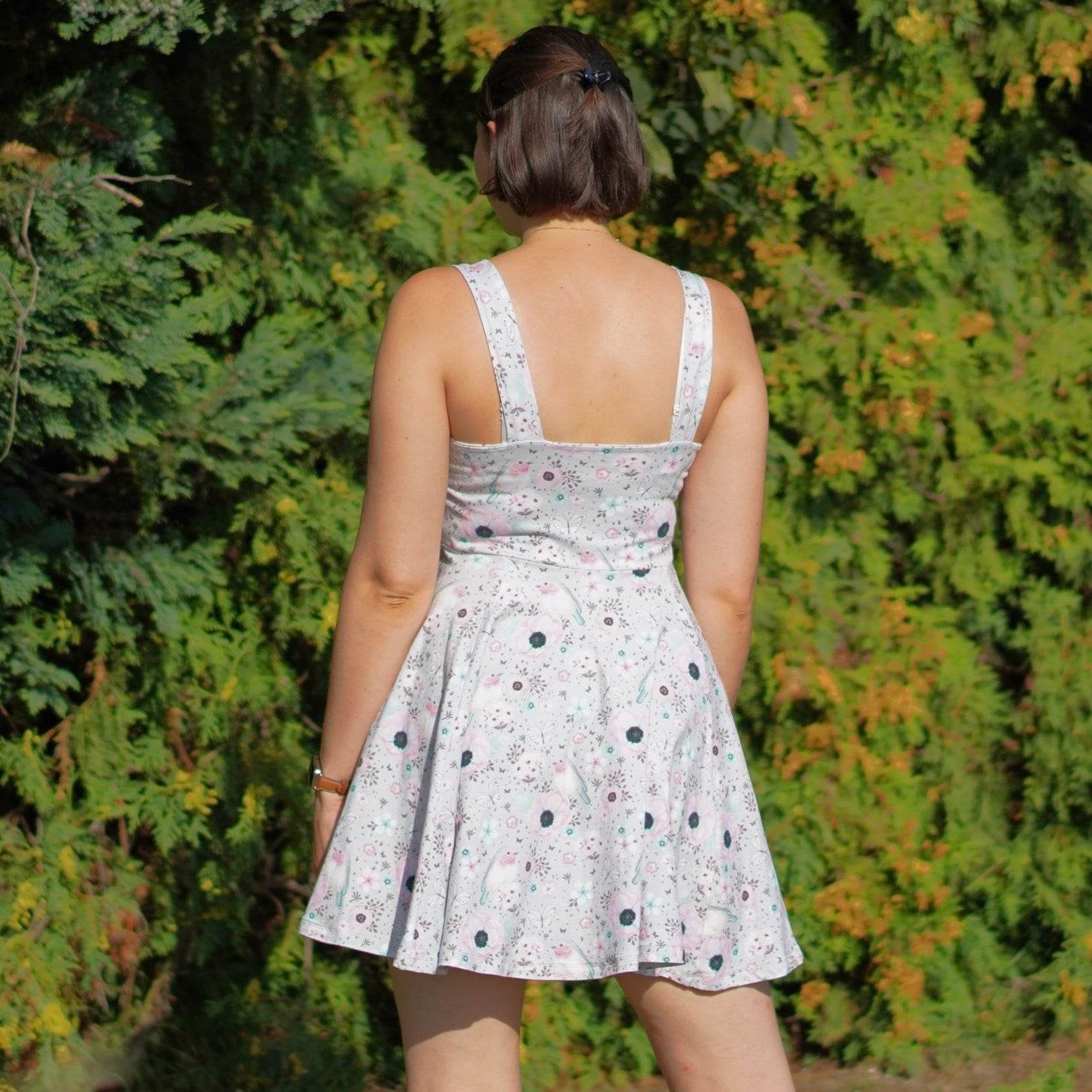 Kleid Laura Trägerkleid mit Tellerrock nähen Gr. 32-48 - Sewando