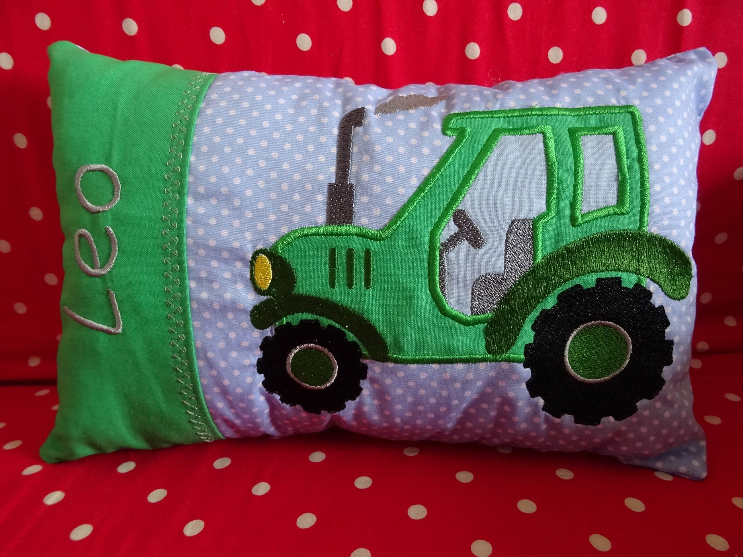 Traktor Stickdatei alle Größen inkl. Kissen ITH - Sewando