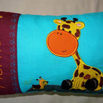 Stickdatei - Giraffe mit Schnecke Kissen und Laetzchen SET ITH - Sewando