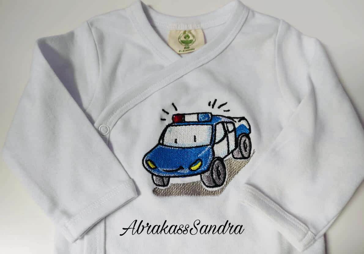 Polizeiauto Stickdatei – niedliches Einsatzfahrzeug für Kinderprojekte - Sewando