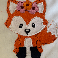 Stickdatei Doodle Fuchs Girl mit Blumen Set 732 - Sewando
