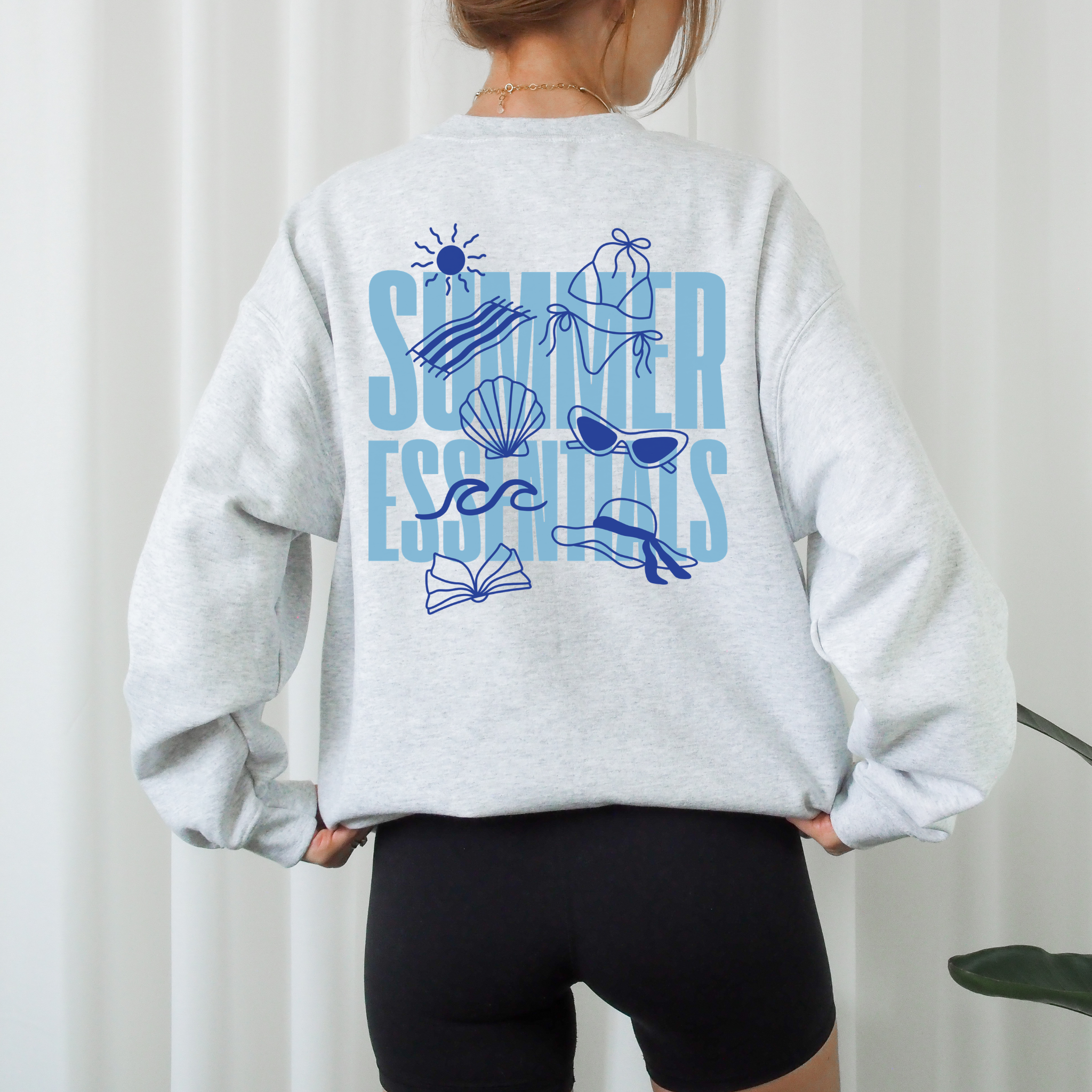 Plotterdatei „Summer Essentials“ mit Bikini, Sonnenbrille, Muschel, Sonnenhut, Sonne und sommerlichen Urlaubsmotiven als Backprint, SVG DXF PNG