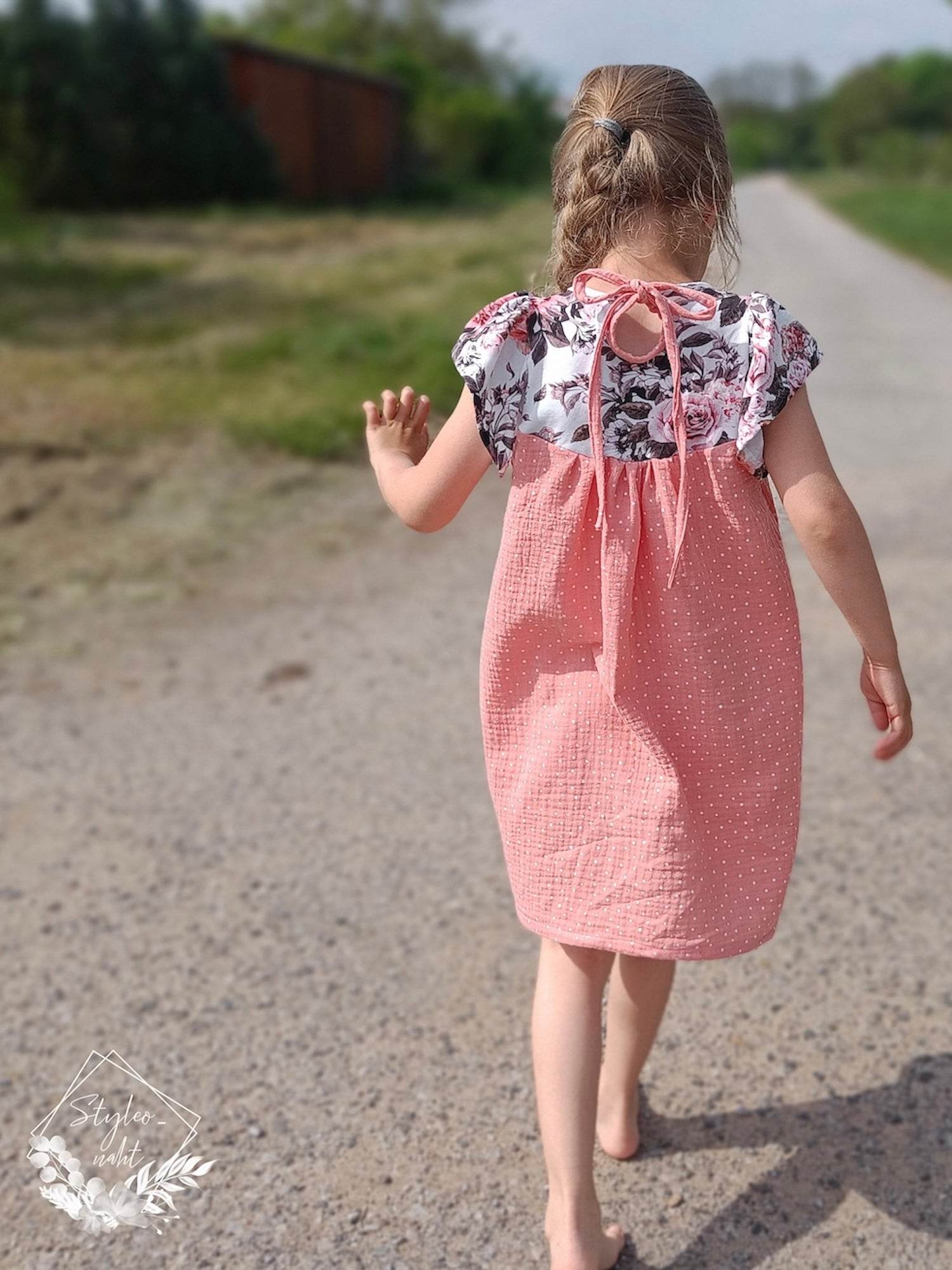 Schnittmuster Shirt / Kleid Vanessas Schlitzohr Gr. 80-140 - Sewando