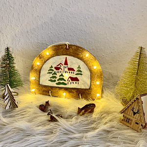 Stickdatei Lichterbogen Schwibbogen Dorf mit Kirche Weihnachten Fensterdeko Set 890 Maschinenenstickerei - Sewando