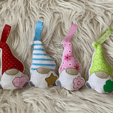 Stickdatei Schlüsselanhänger Wichtel Gnome mit Herz Set 907 - Sewando