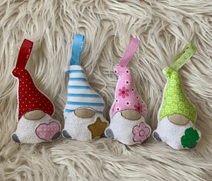 Stickdatei Schlüsselanhänger Wichtel Gnome mit Herz Set 907 - Sewando