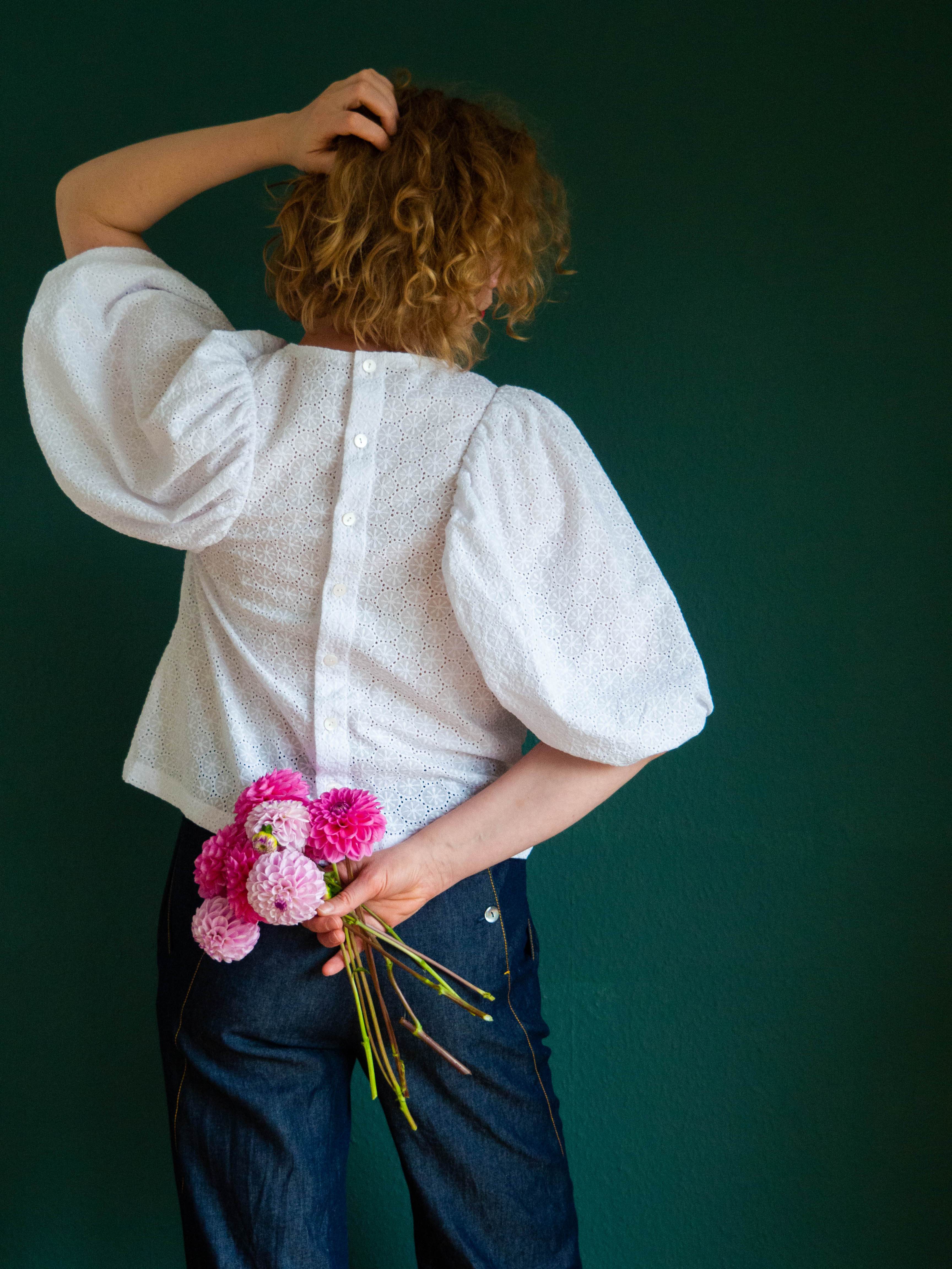 Evi Blouse 34 - 52 sewing pattern and instructions - Sewando