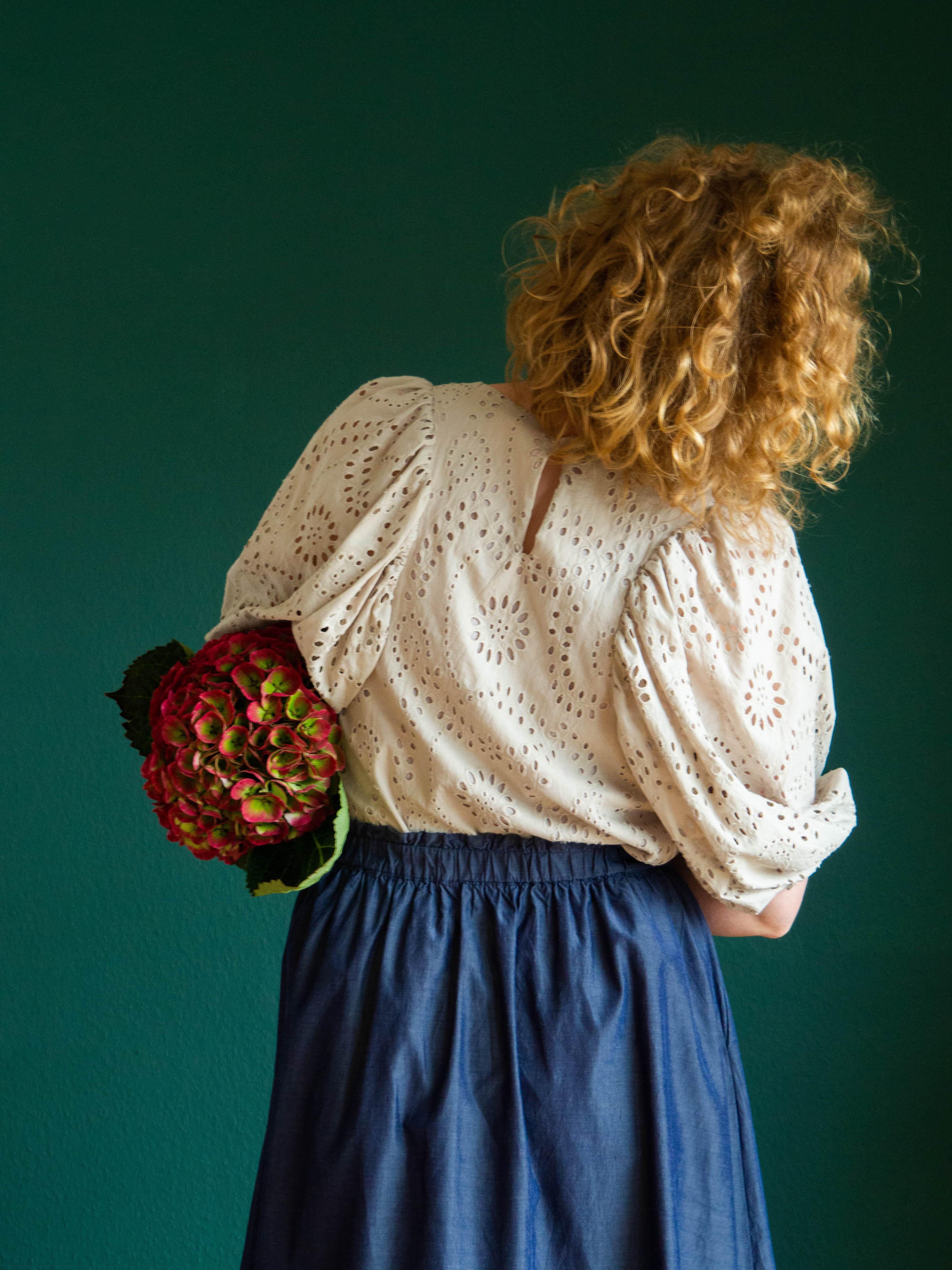 Evi Blouse 34 - 52 sewing pattern and instructions - Sewando