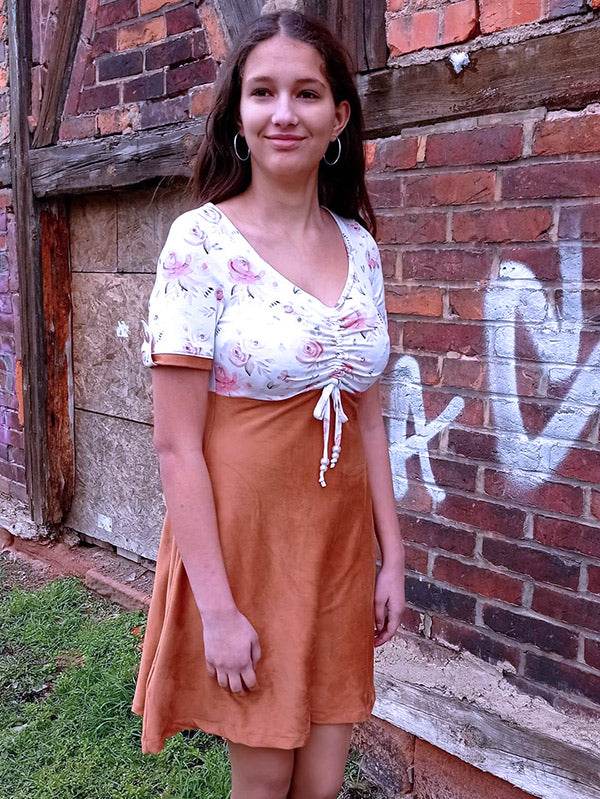 Schnittmuster ESA - Kleid oder Shirt mit Raffung vorne und Ärmelvarianten Gr. 34-54 - Sewando