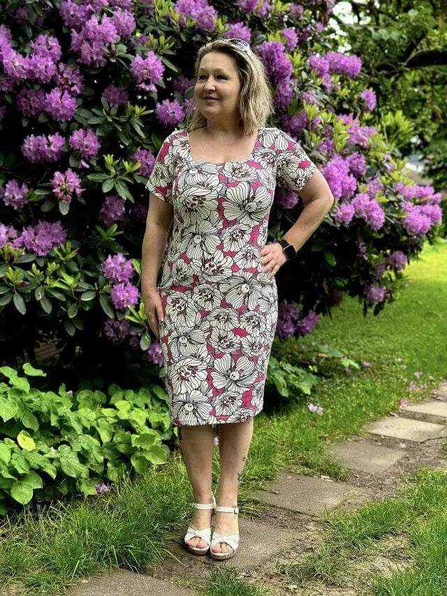 Schnittmuster Kleid Epidot Etuikleid Gr. A-M DE/EN/FR. BU 76-134cm - Sewando
