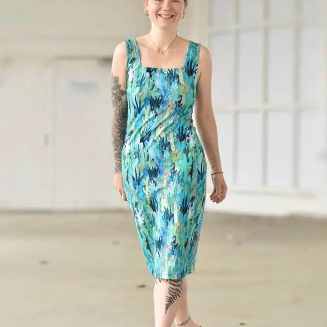 Schnittmuster Kleid Epidot Etuikleid Gr. A-M DE/EN/FR. BU 76-134cm - Sewando