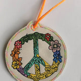 Peace Zeichen Anhänger Motiv für Effektfolien geeignet 6 Größen Stickdatei - Sewando
