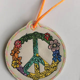 Peace Zeichen Anhänger Motiv für Effektfolien geeignet 6 Größen Stickdatei - Sewando