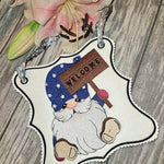 Gnom Stickdatei mit Welcome-Schild – ein fröhlicher Gruß für deine Stickmaschine - Sewando