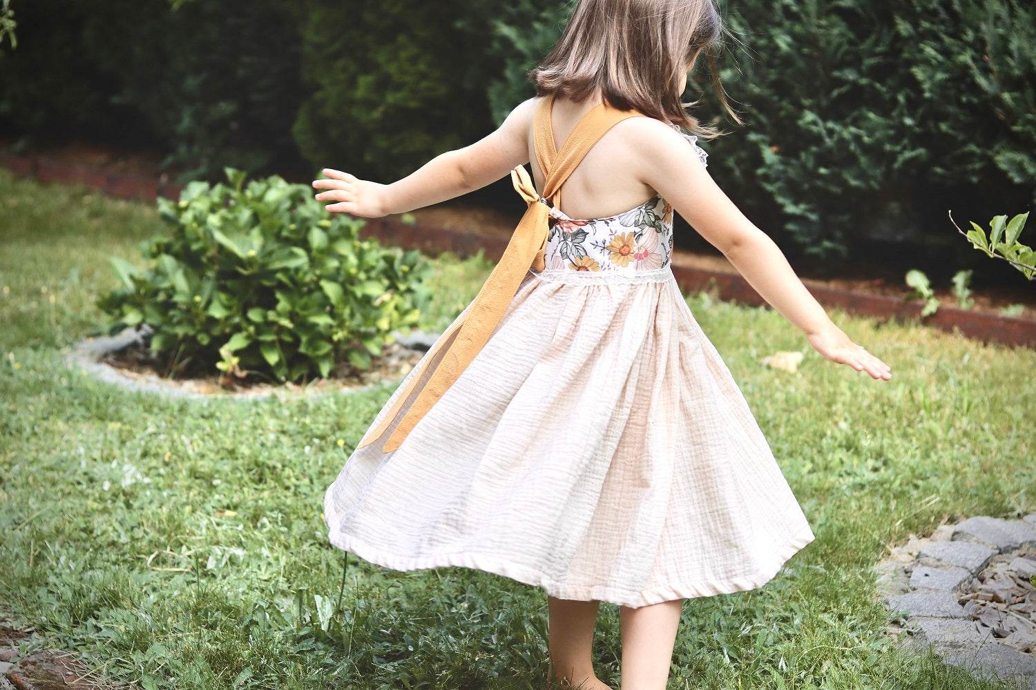Schnittmuster Kleid Belle Gr. 86-140 - Sewando