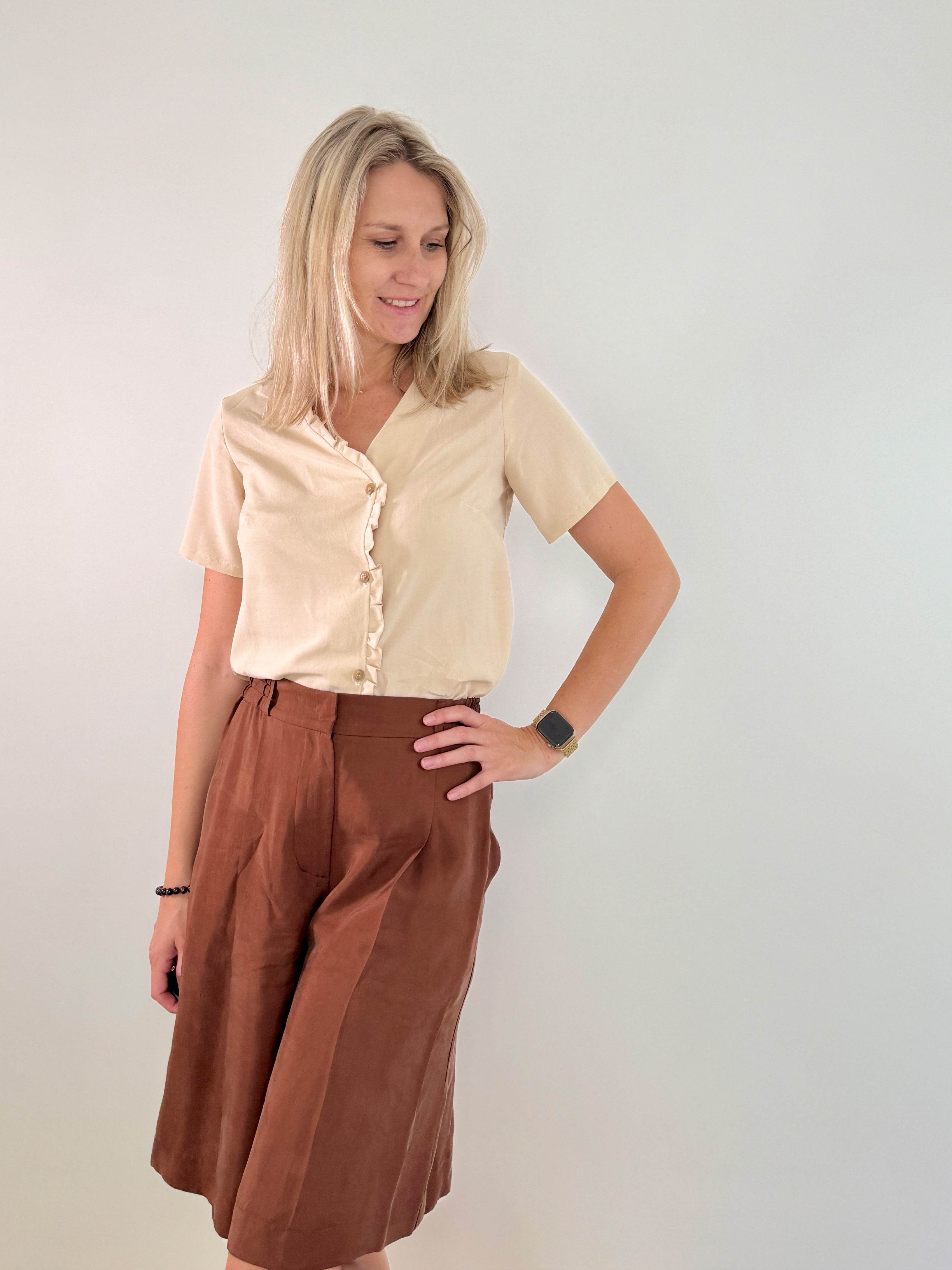 Schnittmuster Bluse DAISY - V-Ausschnit mit Rüsche, Kurzarm | Gr. 32-50 (PDF) - Sewando