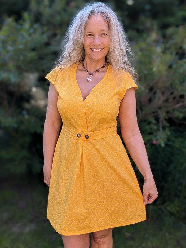 Schnittmuster Kevia - Kleid mit Kellerfalte Gr. 34-54 - Sewando