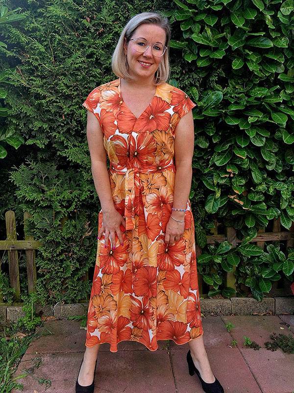 Schnittmuster Kevia - Kleid mit Kellerfalte Gr. 34-54 - Sewando