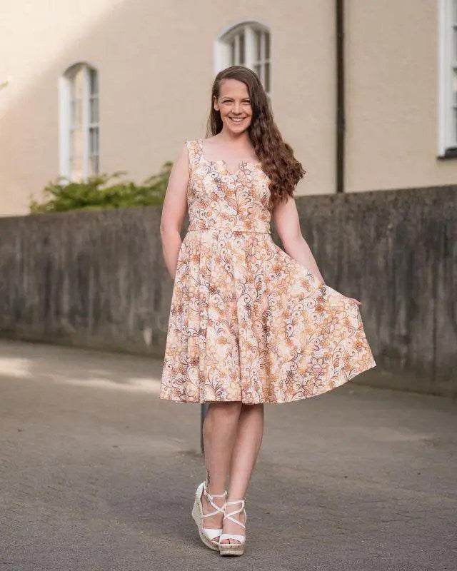 Schnittmuster Kleid Rosenquarz Gr. A - M DE/EN/FR - Sewando