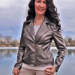 Schnittmuster Jacke BIKER-Lola aus Kunstleder/ Stretch mit optionaler Kapuze Gr. 34-54 - Sewando