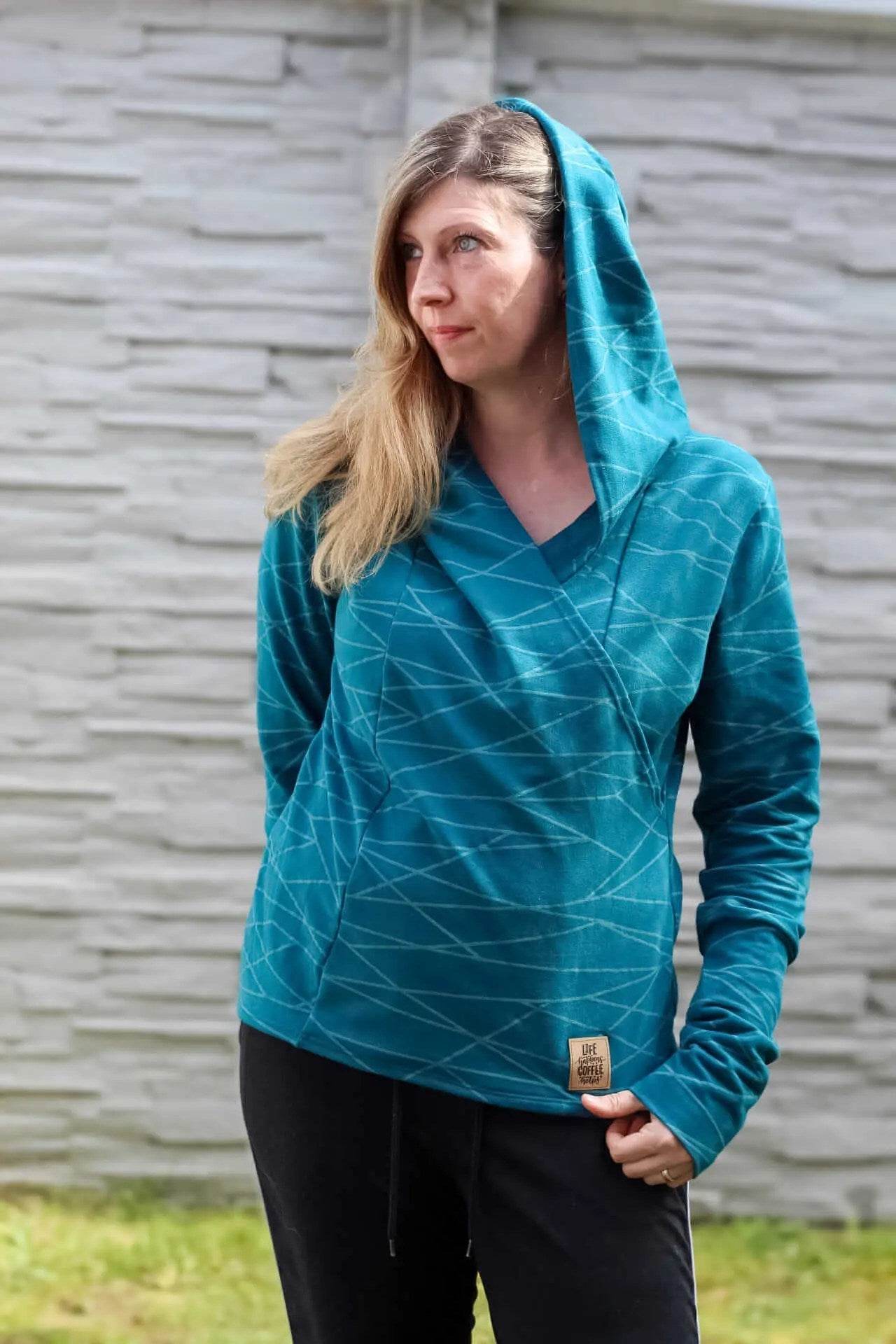 Schnittmuster Mondstein Wickel-Pullover Gr. A - M DE/EN/FR - Sewando