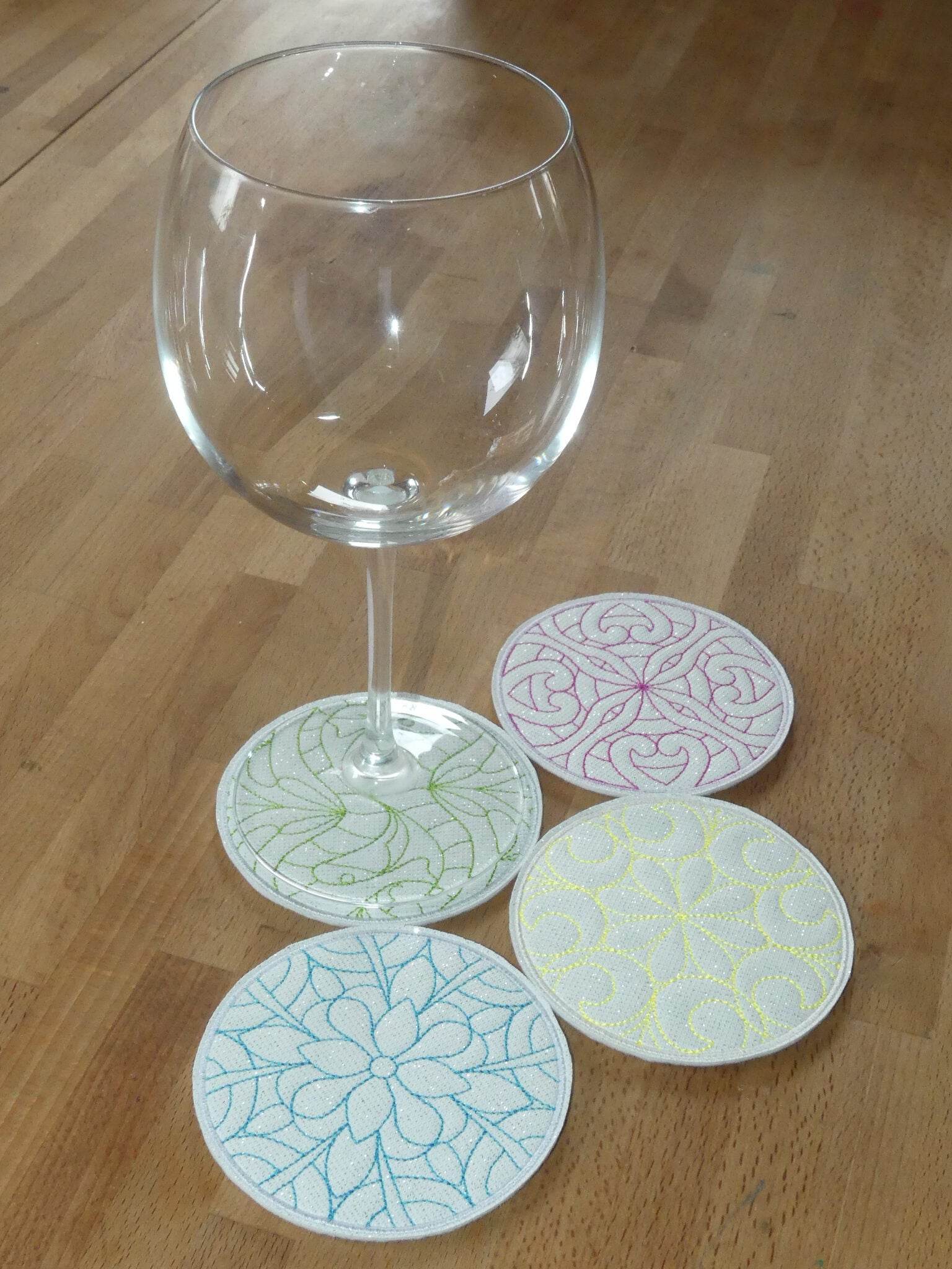 Stickdatei - Untersetzer - Florale MUSTER - Sewando