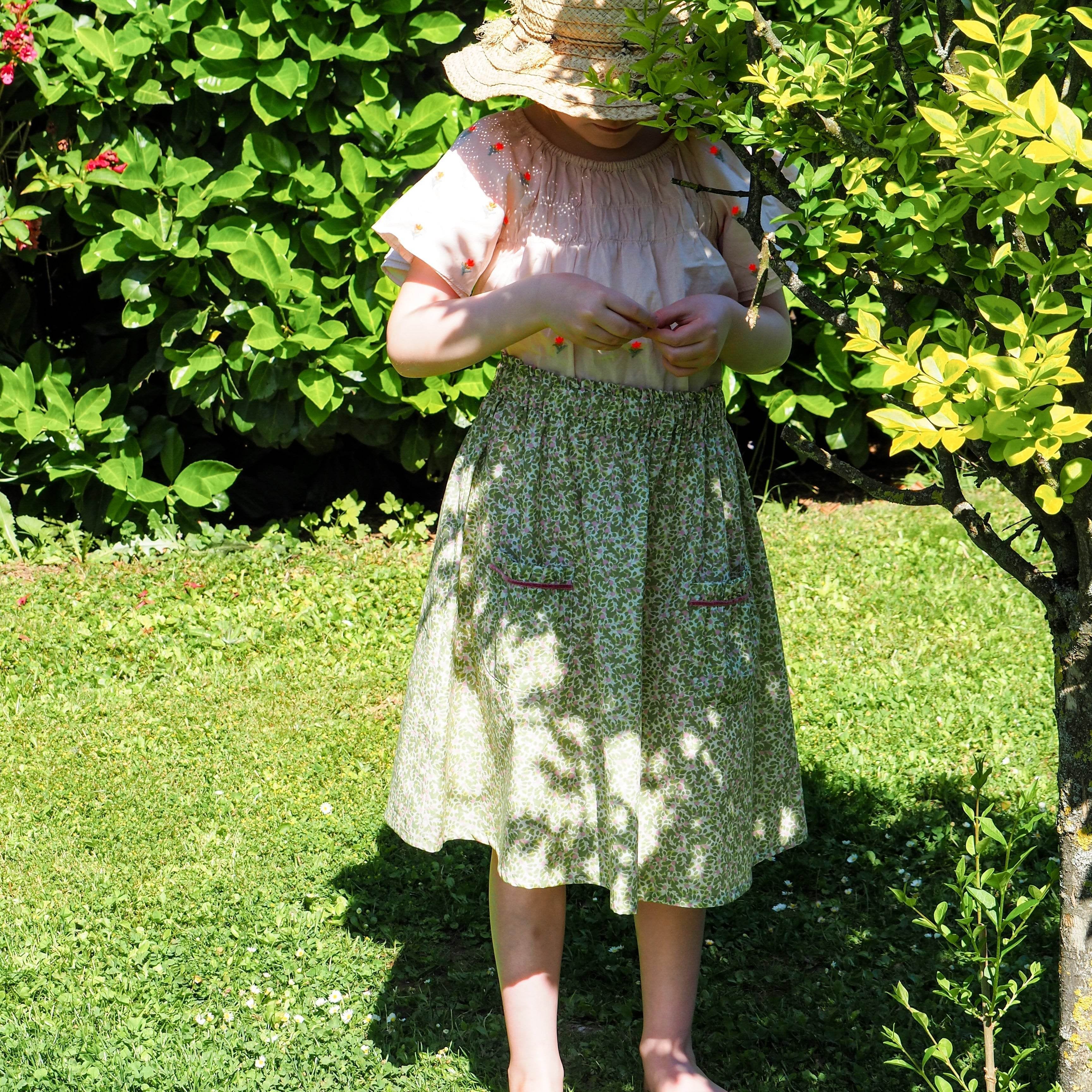 Kids Ava Skirt Ladies sizes 34 - 52 and Kids sizes 74/80 - 158/164 sewing pattern and instructions - Sewando
