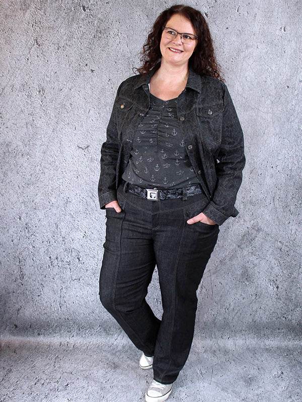 Schnittmuster PRIA- Jeans, Hose mit figurfreundlicher Längsnaht, fetzige Gesäßtaschen Gr. 34-54 - Sewando