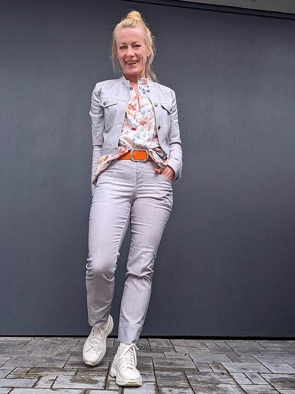 Schnittmuster PRIA- Jeans, Hose mit figurfreundlicher Längsnaht, fetzige Gesäßtaschen Gr. 34-54 - Sewando