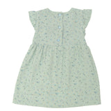 Schnittmuster Mädchenkleid ELLA – Retro Kleid mit Volants in sanftem Grün mit floralen Mustern und Knopfleiste.