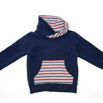 Schnittmuster Hoodie FLY hinten mit gestreifter Kapuze und Tasche, bequemes Kinder-Hoodie aus hochwertigem Material.