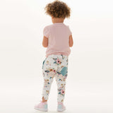 Schnittmuster Haremshose DADO für Kinder, bequeme Haremshose mit floralen Motiven, ideal für viel Bewegungsfreiheit.