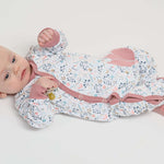 Schnittmuster Strampler LISA PDF: Gemütlicher Baby-Strampler in floralem Design, ideal für Babys. Größen 50/56–98/104.