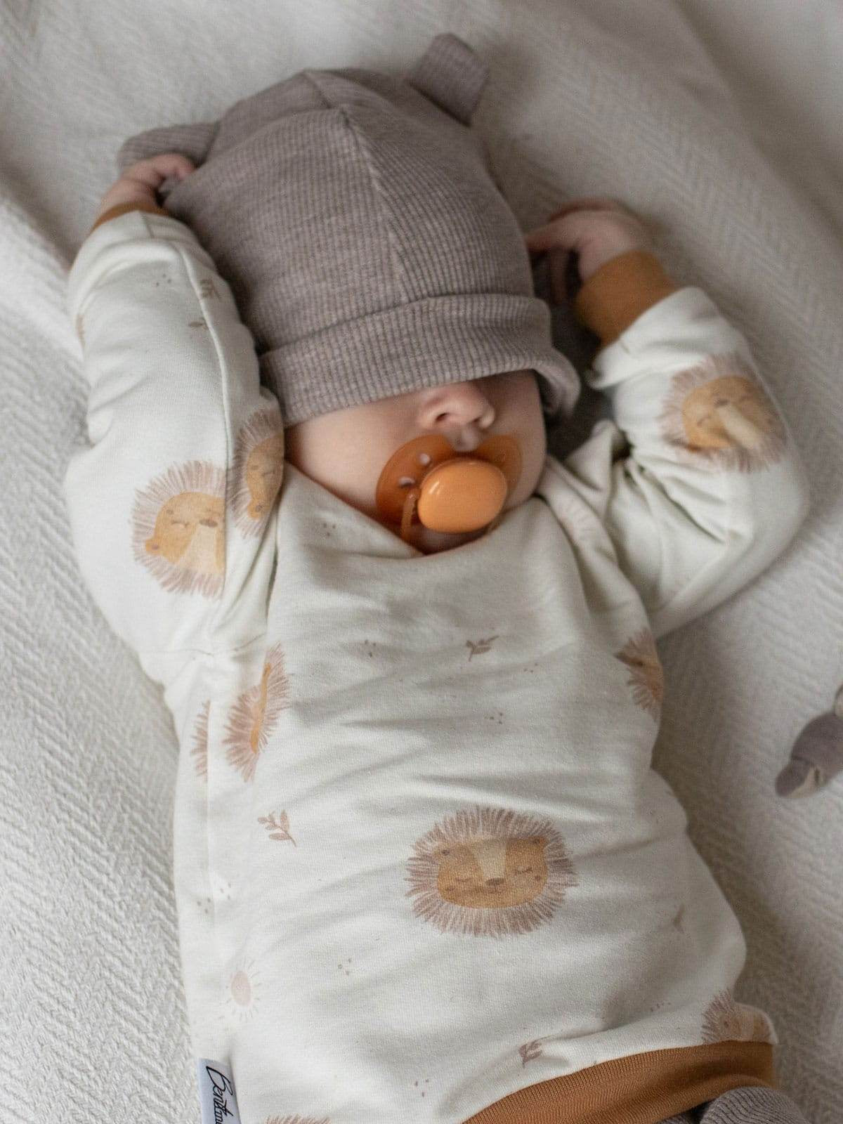Freebook Happy Baby Mütze & Halstuch 50-92 - Sewando