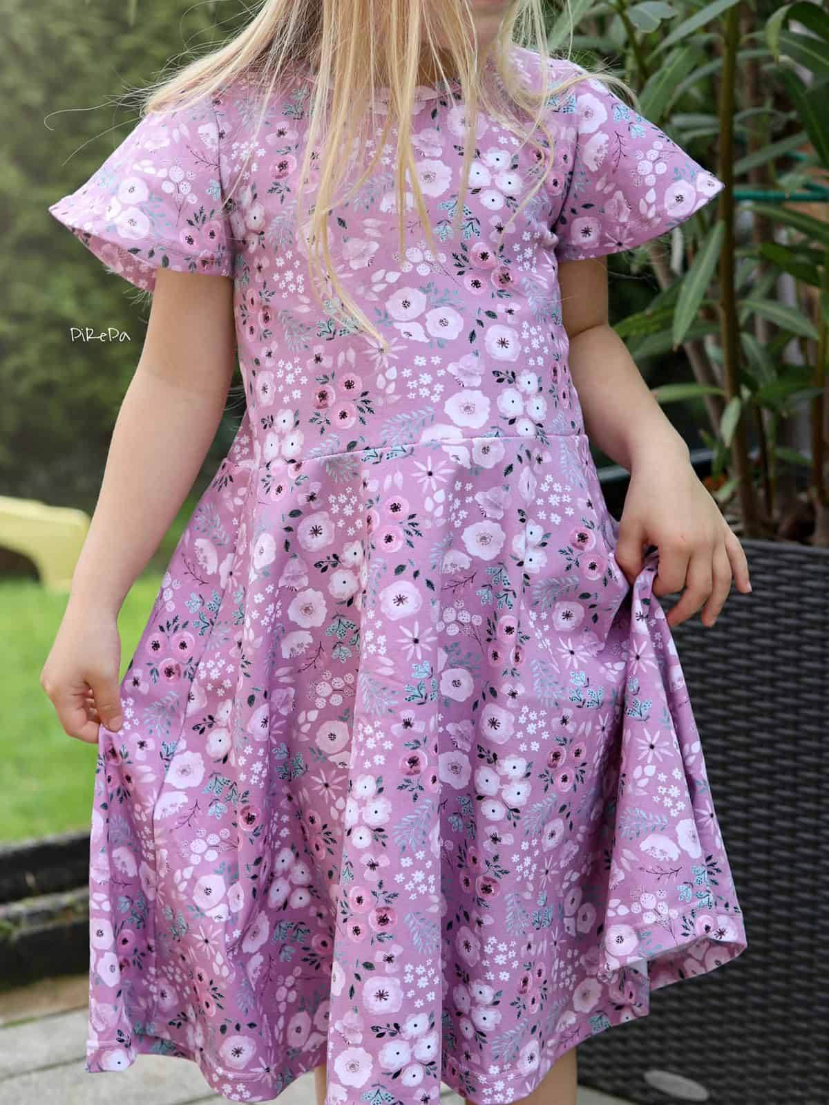 Schnittmuster Twirly Dress 62-146 [Digital] - Sewando