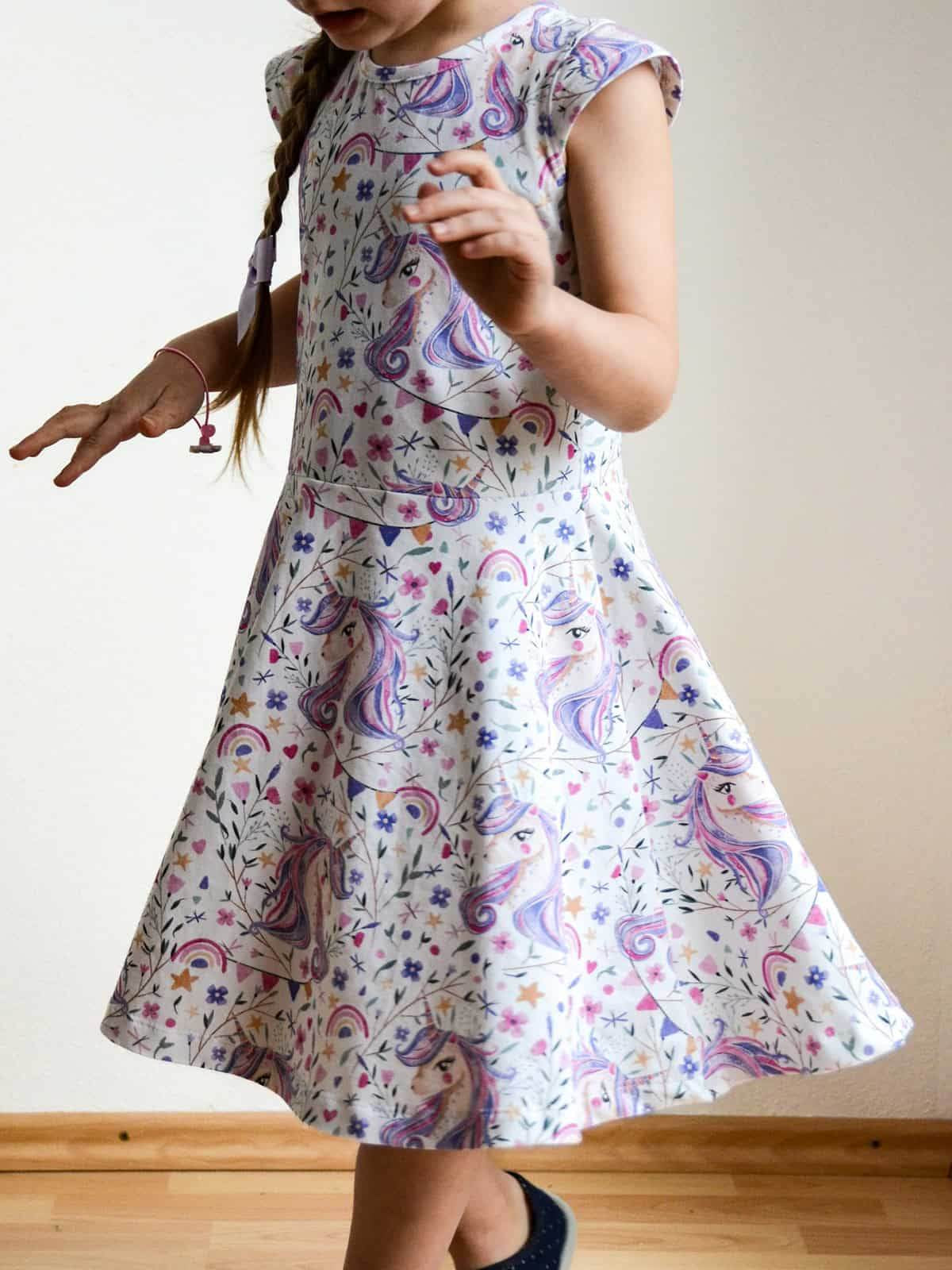 Schnittmuster Twirly Dress 62-146 [Digital] - Sewando