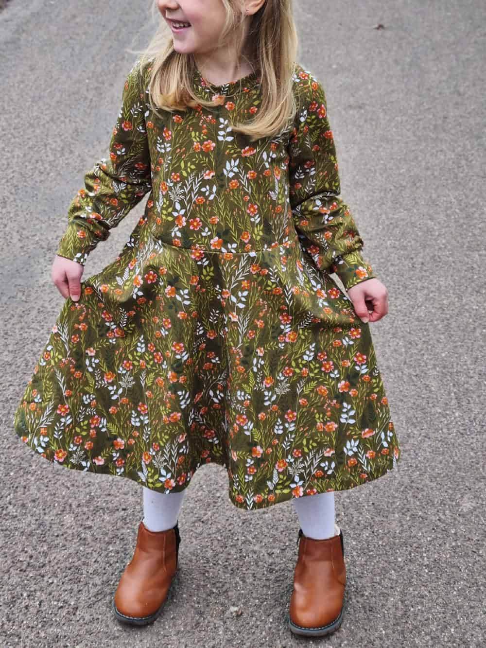 Schnittmuster Twirly Dress 62-146 [Digital] - Sewando