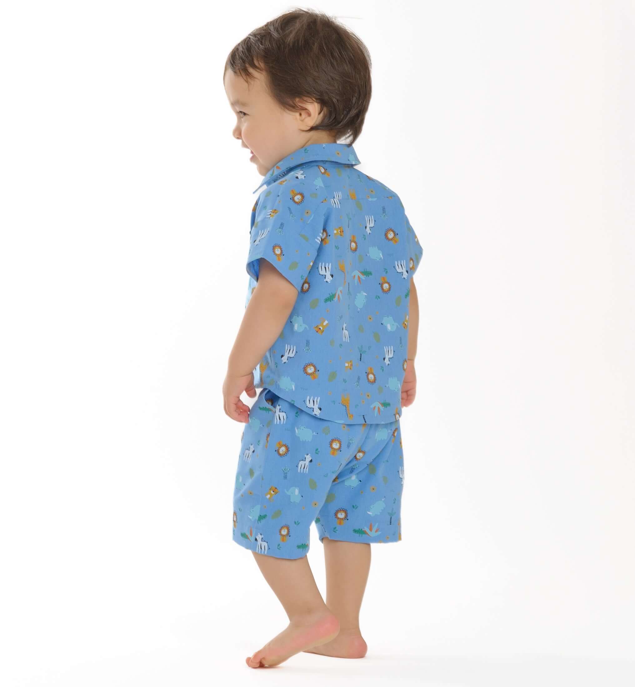 Schnittmuster Baby Hemd & Hose TOM + NOAH PDF Jungen Outfit Gr. 68–122 in Blau, Jungenmode für festliche Anlässe.