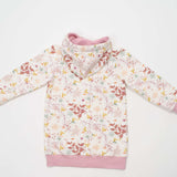 Schnittmuster Hoodie und Leggings ARWEN in Rosa mit Blumenmuster, ideal für handgemachte Kleidung für Mädchen.
