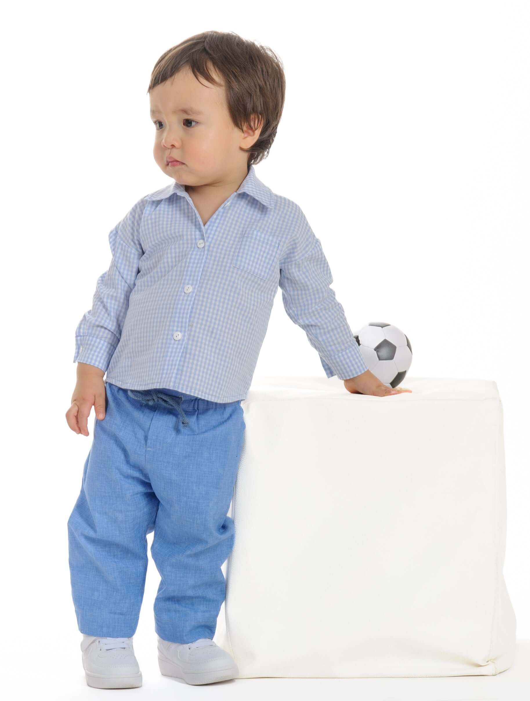 Schnittmuster Hemd für Baby und Kinder TOM Jungen, langärmliges Hemd mit Fußball.