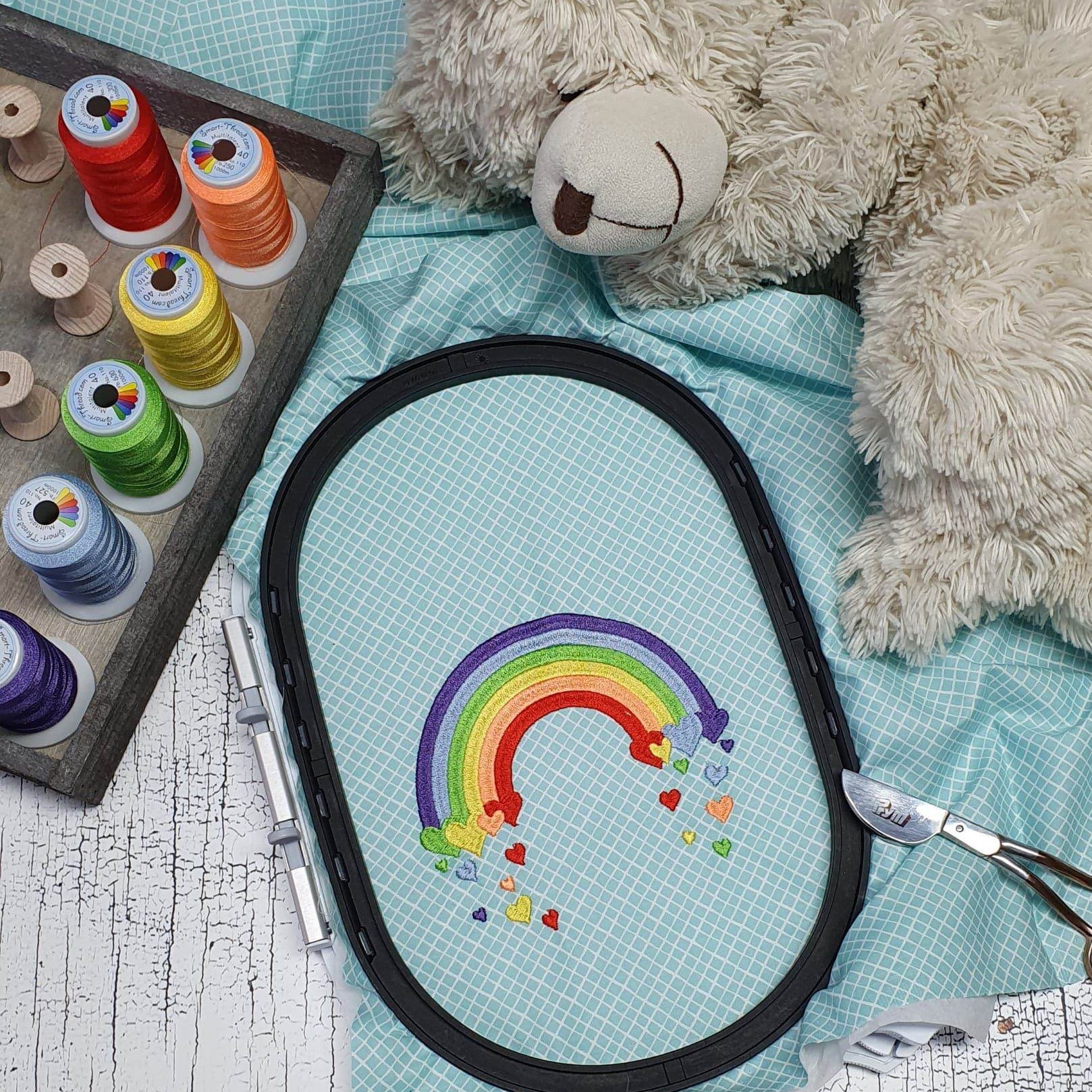 Stickdatei Regenbogen mit Herzen – farbenfrohes Symbol für Liebe & Vielfalt - Sewando