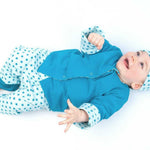 Baby Nähmuster Digitaler Download Neugeborenen Cardigan Strampler Set Bärenmütze Design Komplettes Schnittmuster Set Mehrere Größenoptionen Herz Stern Details PDF Format Sofortiger Zugriff DIY Baby Kleidung Anleitung Perfektes Handgemachtes Geschenk Unverzichtbar