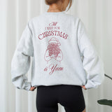 Weihnachtliche Line Art Plotterdatei – Frau mit Wollknäueln im Arm, perfektes Motiv für Strickfans & Selbermacher.