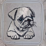 Stickdatei Applikation Mops Welpe  "Daisy"  - realistisch - FÜR HELLE & DUNKLE STOFFE