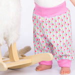 Digitales Baby Schnittmuster Download Haremhose Nähanleitung Mehrere Größenoptionen Neugeborene bis Kleinkind Design Einfache DIY Anleitung Elastischer Bund Detail Bündchen Knöchelstil Perfekte Handgemachte Geschenkidee Komplette Fotoanleitung Paket Handarbeitsprojekt